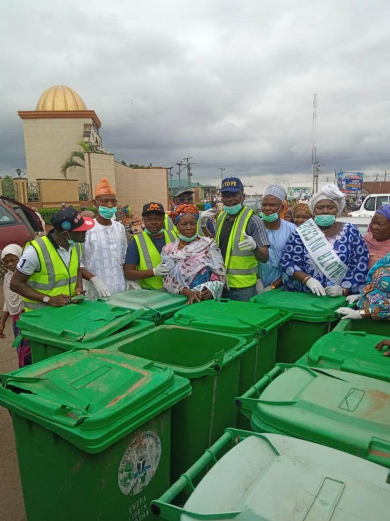 KWSG Distributes Environmental Sanitation Materials To Markets In Ilorin