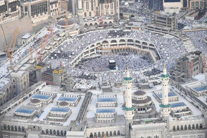 Coronavirus: Saudi Arabia suspends entry for Umrah pilgrimage