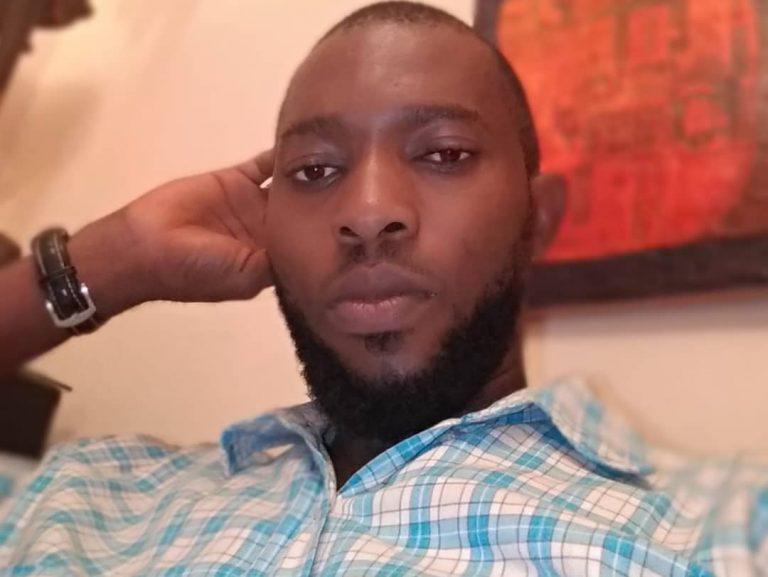 Man distributes 20 Jamb forms, carpets politicians over irrelevant empowerment programmes