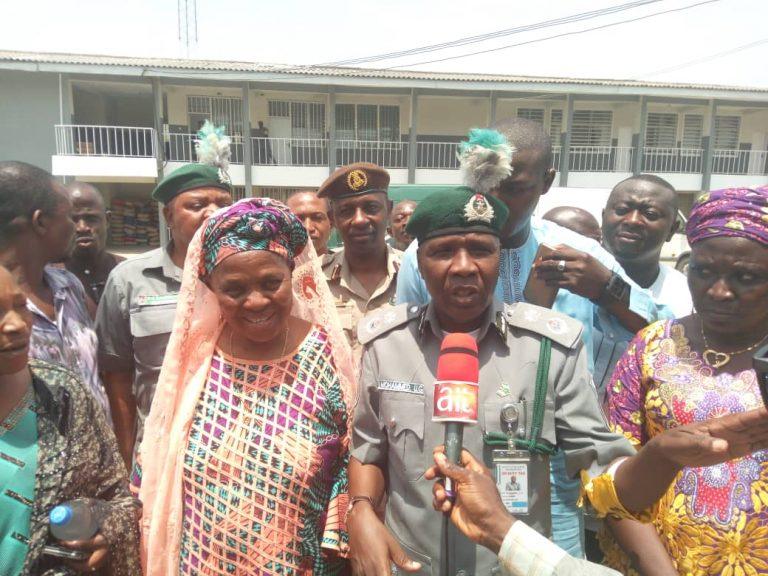 Customs sensitise traders in Ilorin, says border closure aimed at boosting local industries