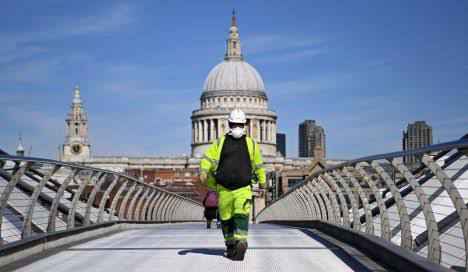 UK extends COVID-19 lockdown by three weeks