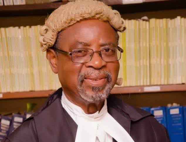 AbdulRazaq greets Olorunnisola, SAN at 80