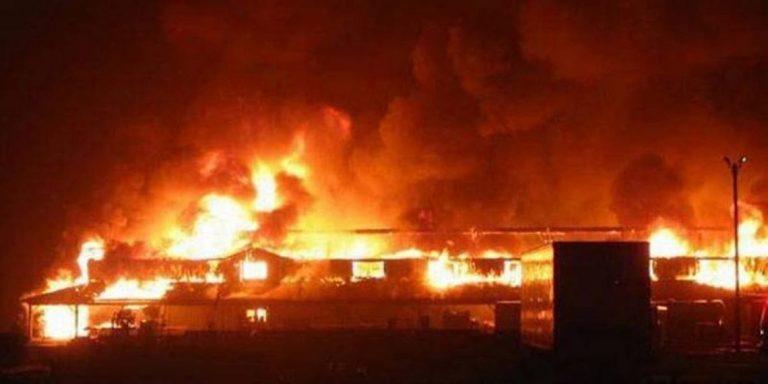 Breaking: inferno razes building in Ooni of Ife palace