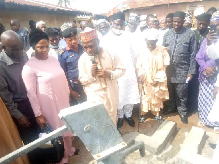 Kwara commissions hand-pump borehole for Ilorin East community