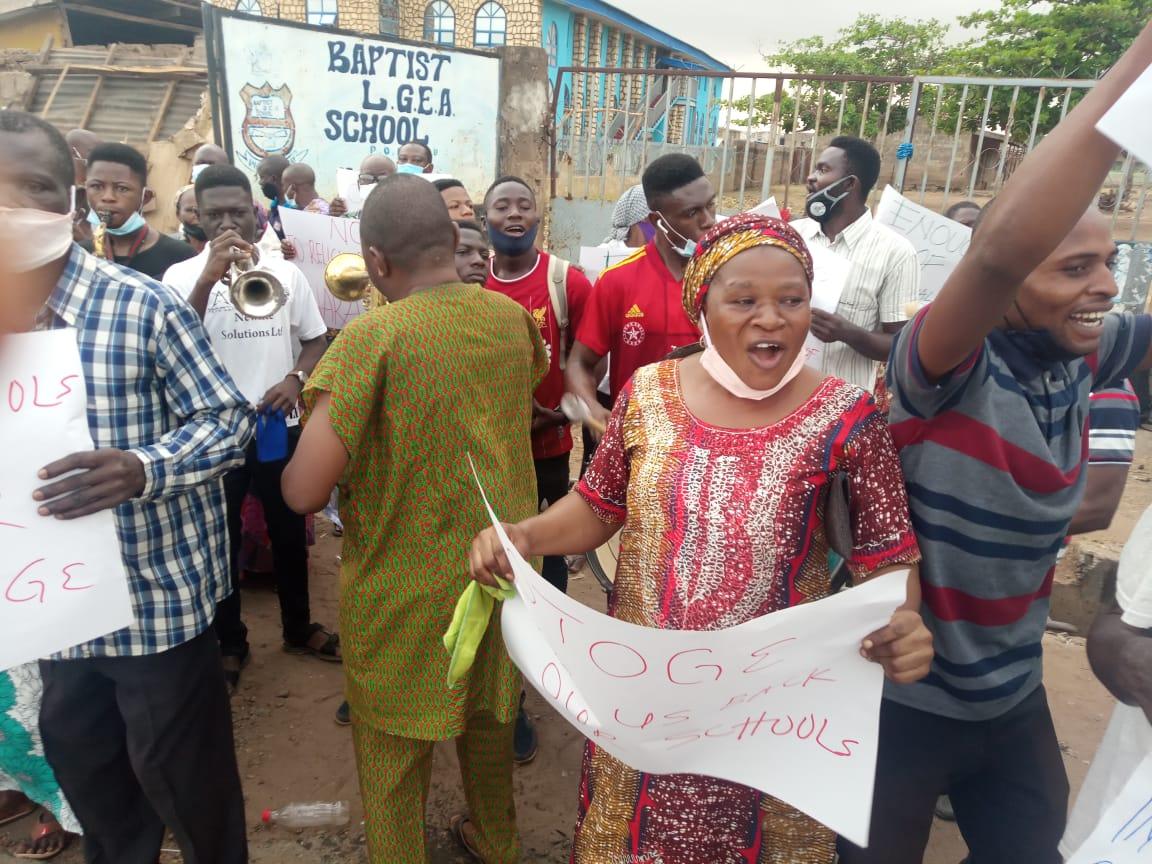Kwara Hijab crisis: 3 injured as Christians, Muslims clash in Ilorin