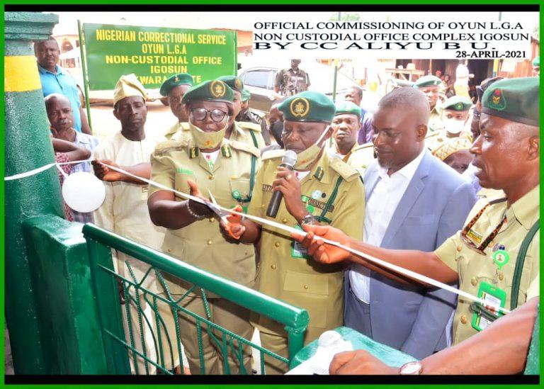 R.O Balogun lauds NCS officer, Oloyede over developmental project