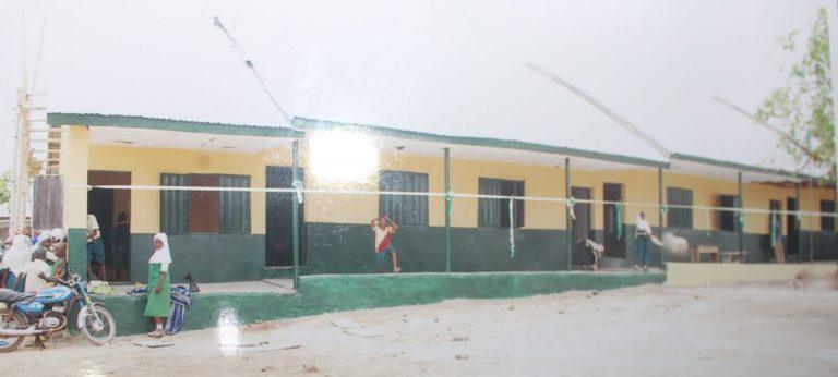 Community hails Justice Lambo over school project