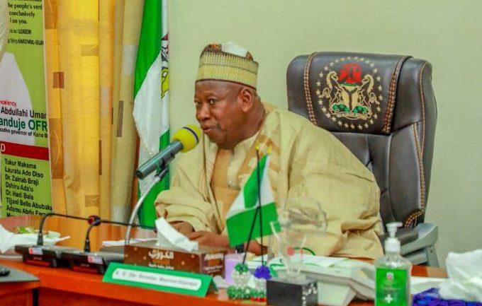 Kano govt prohibits smoking in public places