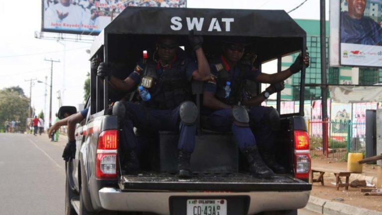 Security Operatives arrest 2 persons with fake currencies in Kwara