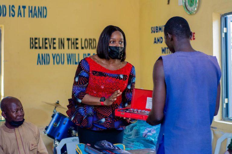 Birthday: Kwara commissioner, Oshatimehin pays fine of 6 inmates