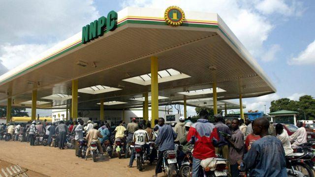 Yuletide: FG says no plan to increase petrol pump price