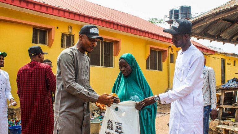 Kwara alumni roll out palliatives, scholarships to less privileged in Malete