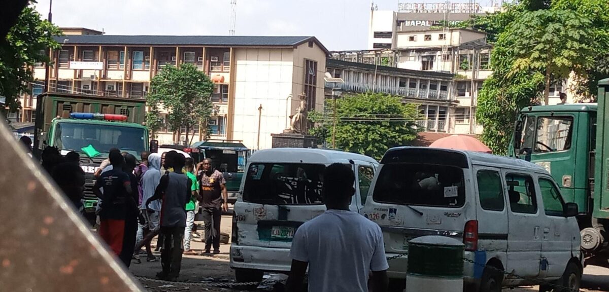 Judges, others flee as hoodlums invade Lagos court