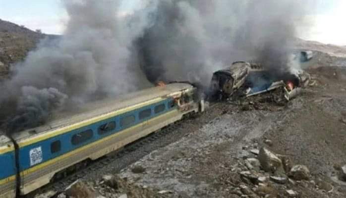 Army rescue Abuja-Kaduna train trapped by terrorists, says Kaduna Govt The Informant247