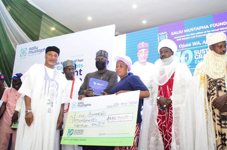 Saliu Mustapha empowers 600 Kwara people with N200m The Informant247