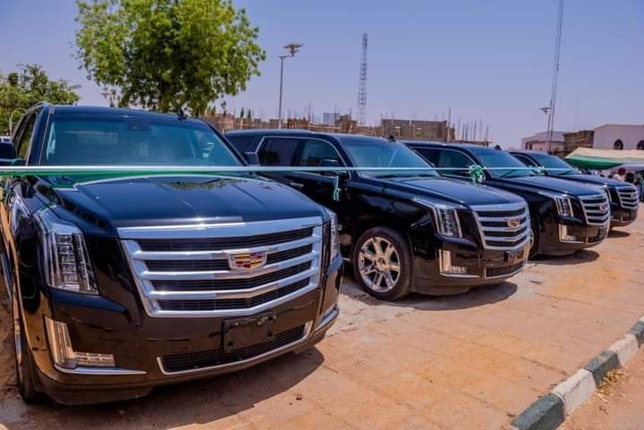 Gov. Matawalle buys 260 cars for traditional rulers in Zamfara states for ‘maintaining peace’ The Informant247