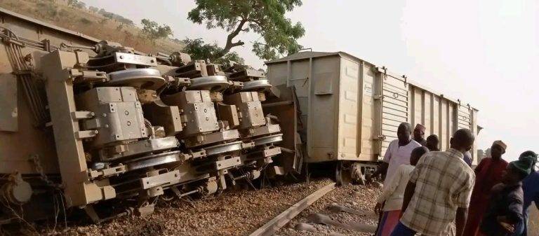 Driver killed as Lagos-Kano train derails in Kaduna The Informant247