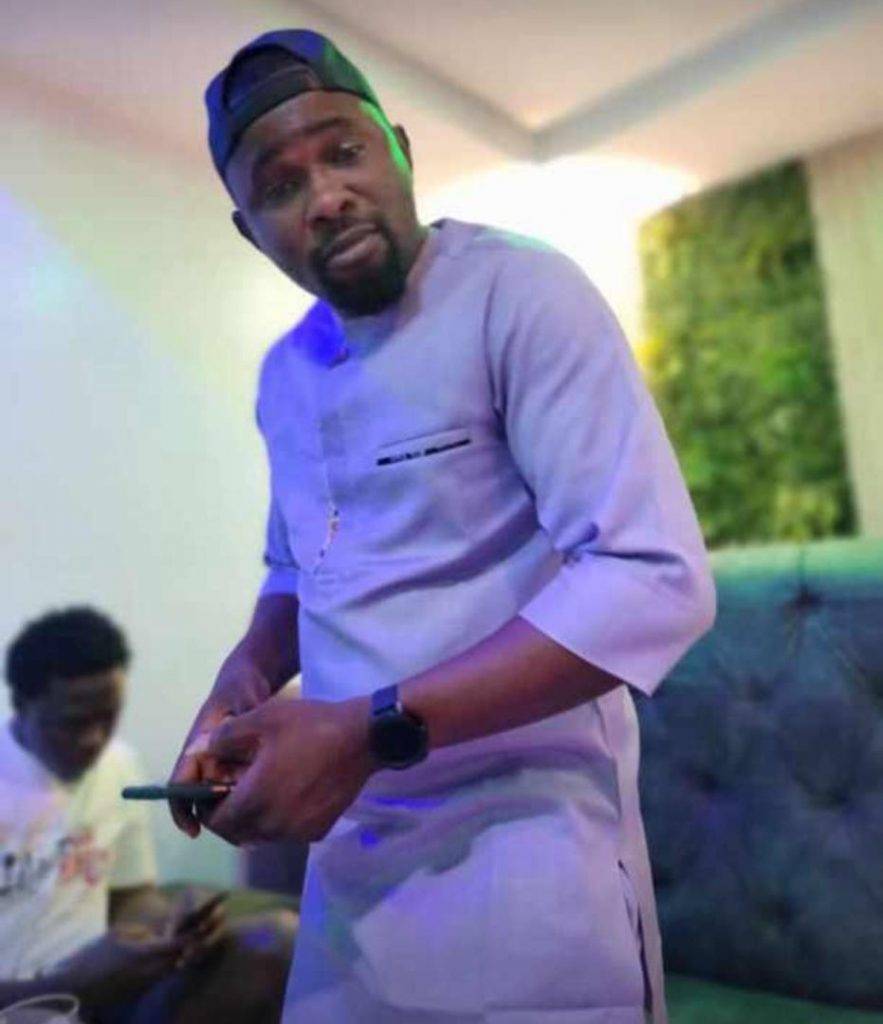 20220910 125936 883x1024 1