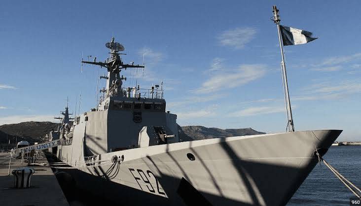 7152FDAD F0A3 446B 8E36 41F2DA234C2B