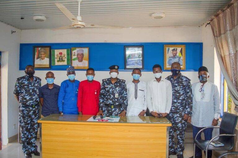 8BB72E41 84AE 48DF ACDE 197EC0C71DDF