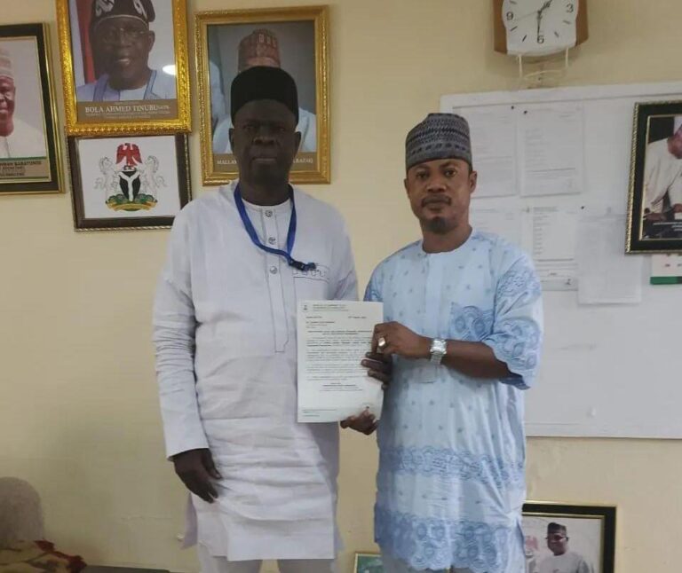 A9F77BC3 D408 45AB B5E8 1AE2F7F30566