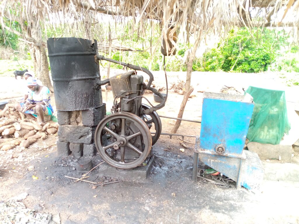 The only cassava grinding machine in Daadi Asa Local Government Kwara State 1