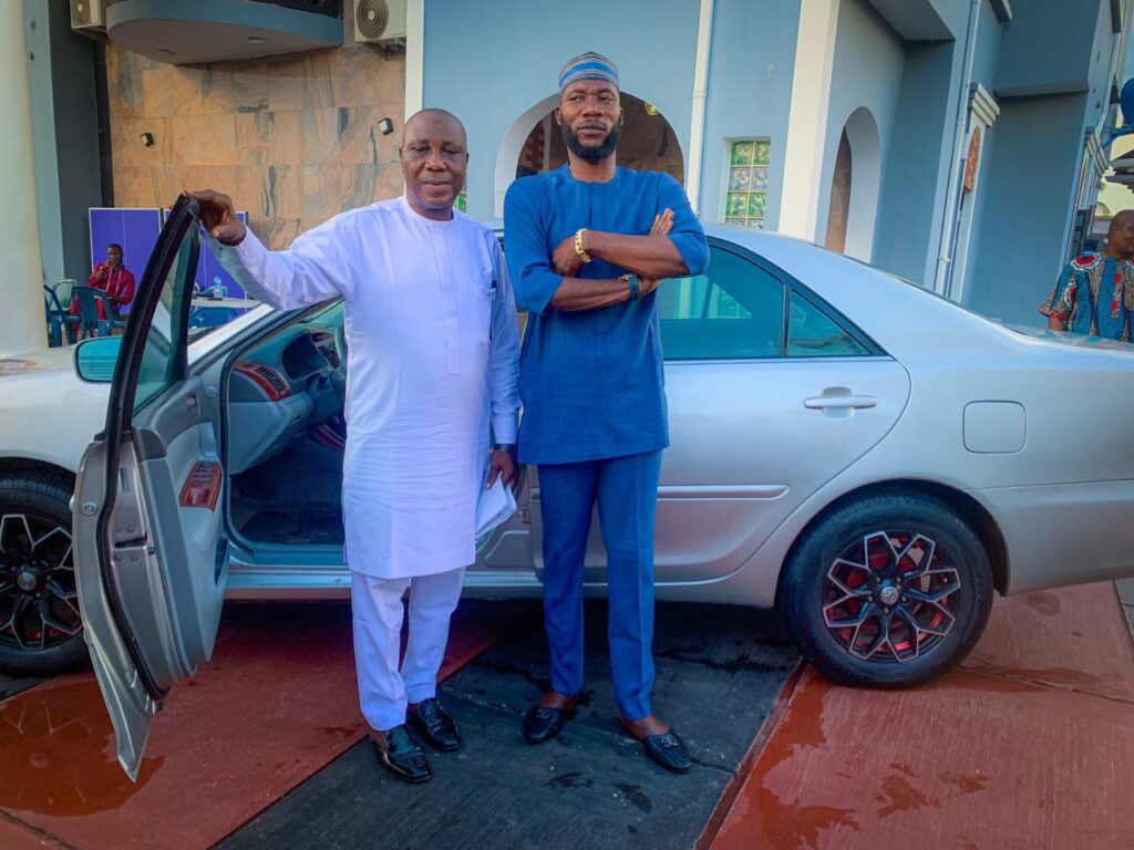 E71C997C E296 401A 8EF7 7B86DF096CE5