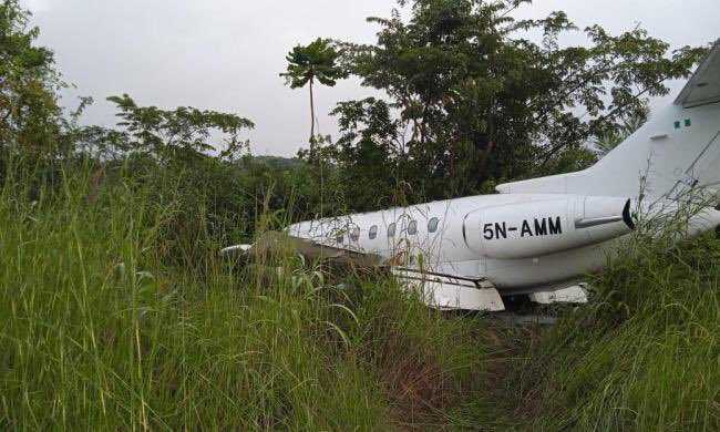 Aircraft crashlands in Ibadan