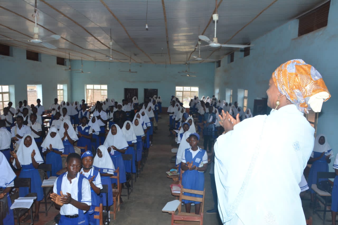 93869751 2779 4155 9F52 7CAD1413304C