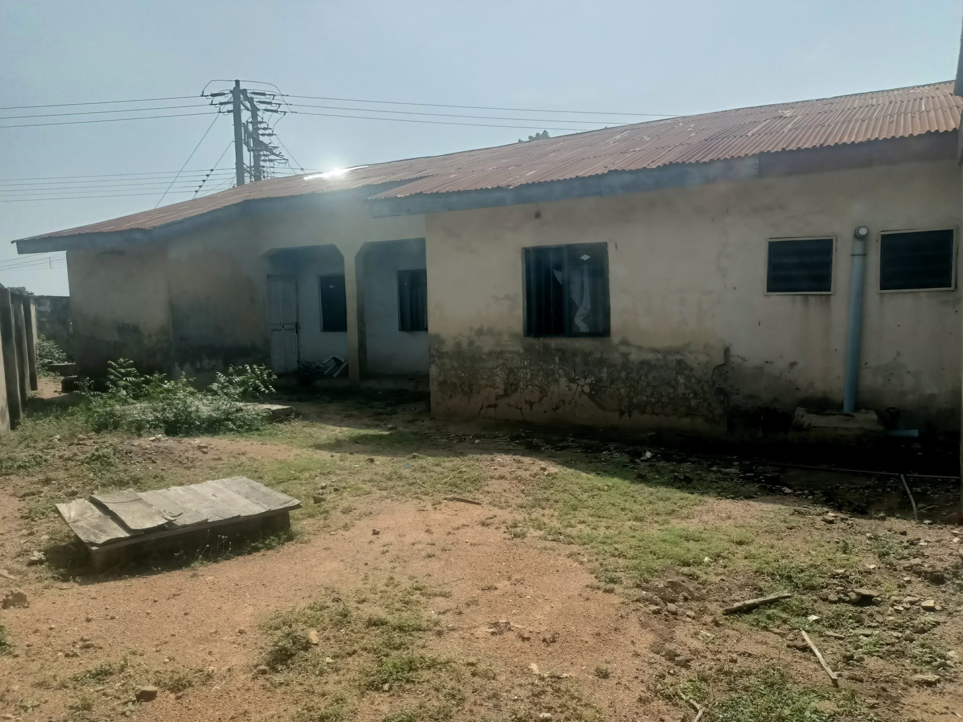 Back-view of BHC Mowa Mopo