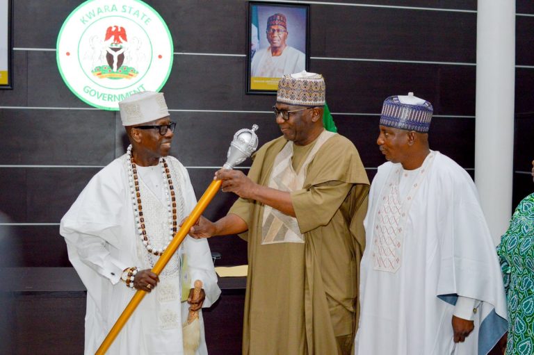 Gov AbdulRazaq presents Staff of Office to new Elerin Oba Adesoye, urges continuous growth in Erin-lle