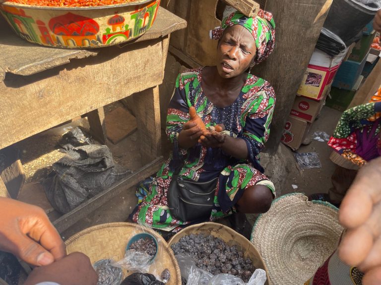 Ilorin petty traders receive boost from Omar Bolaji Gambari foundation