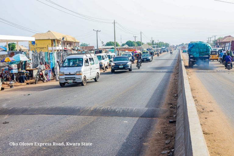 Kwara begins construction of speedbreakers to curb Okolowo autocrash