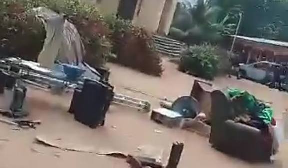 Gunmen kill Anglican pastor’s wife, burn church in Anambra