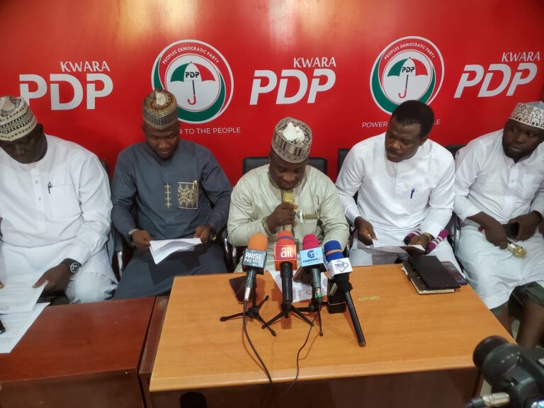‘Dirty politics’: Stop using Offa robbery to blackmail Saraki, PDP tells AbdulRazaq
