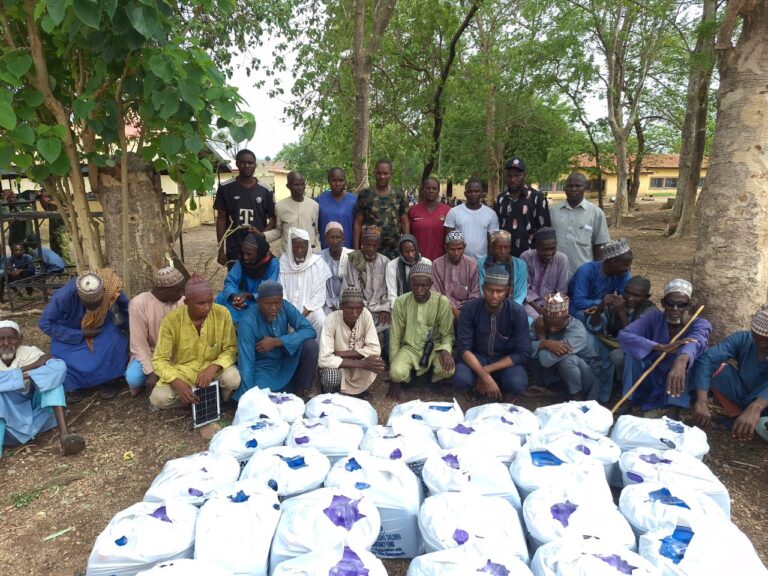 Kwara govt, UNICEF deliver relief materials to Yikpata IDP camp