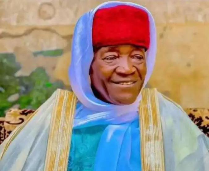 Breaking: Khalifatul-Adabiyah, Abdulqodir Kamalud-deen, is dead